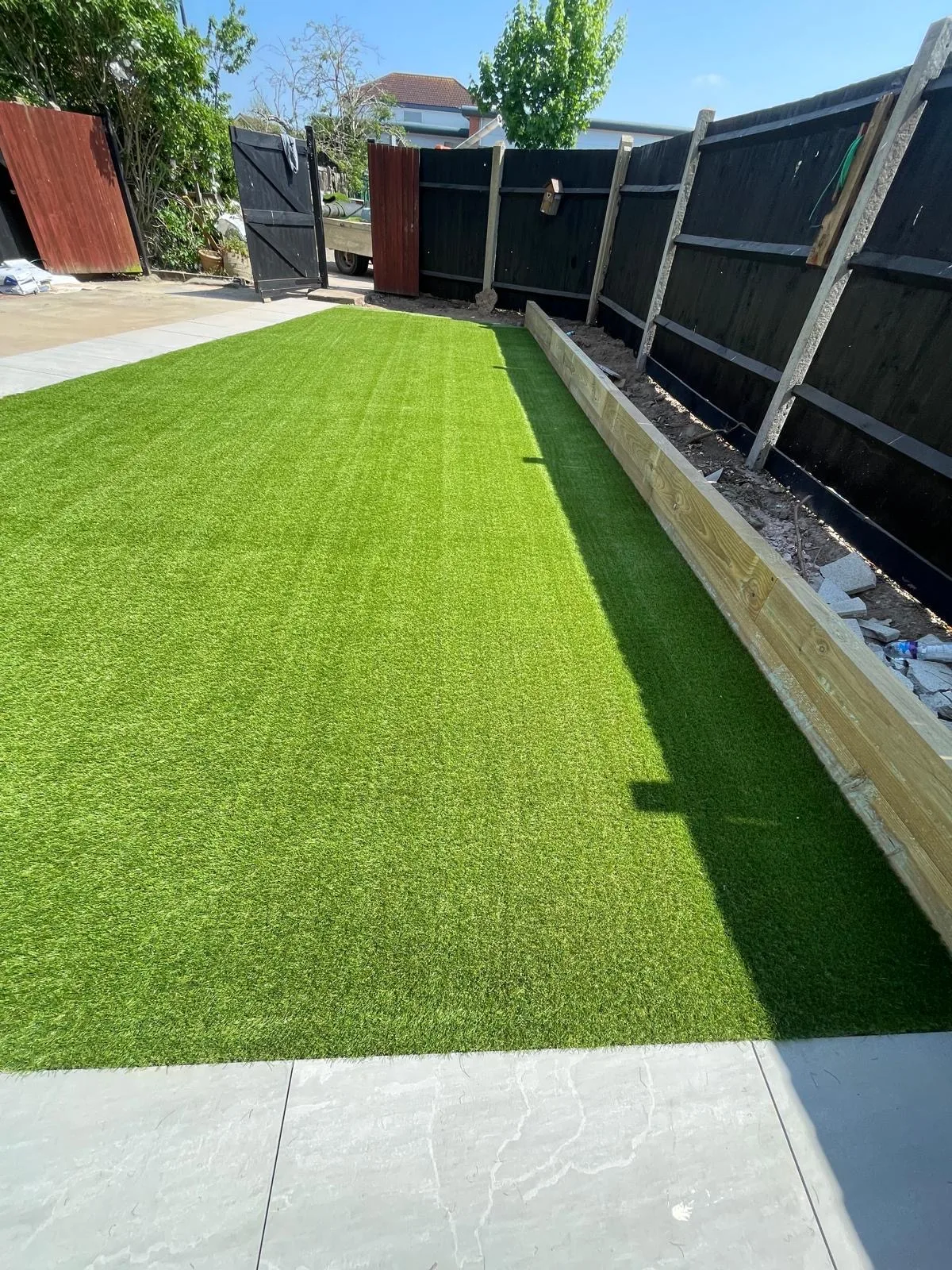Finished garden with artificial lawn