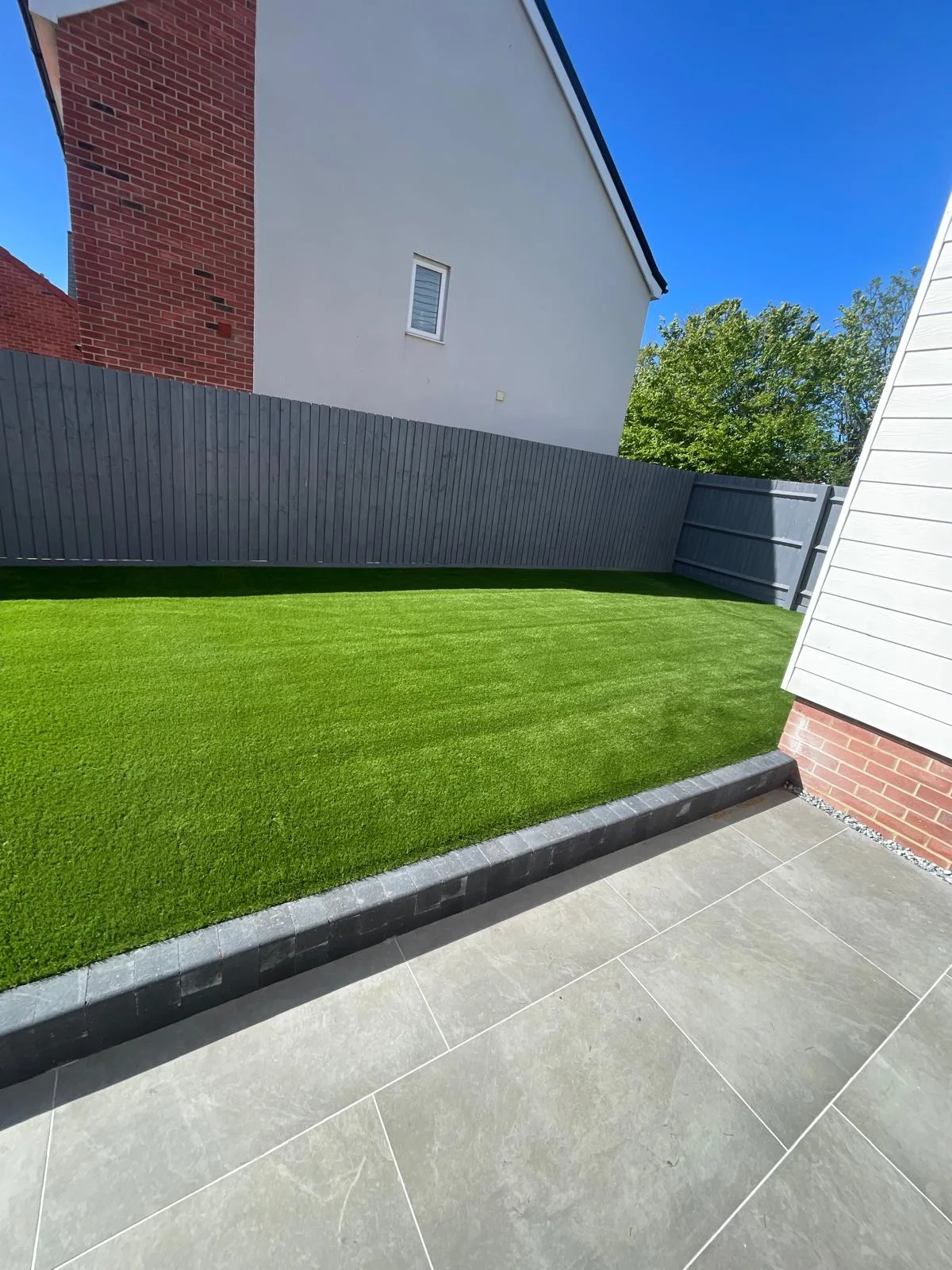 Garden boundary fencing