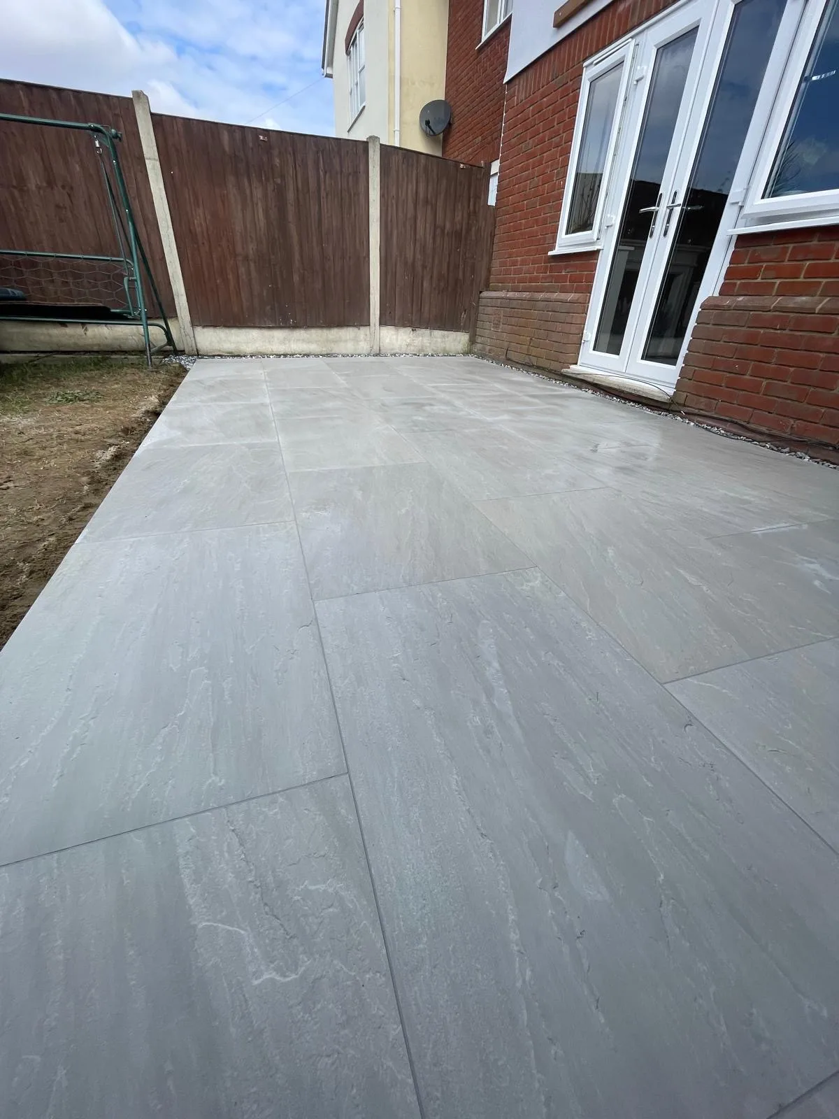 Garden with paved outdoor area